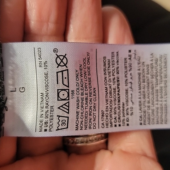 Old Navy Size L Black Elastic with Drawstring Waist Pull-On Shorts, Gently Used - Picture 10 of 10